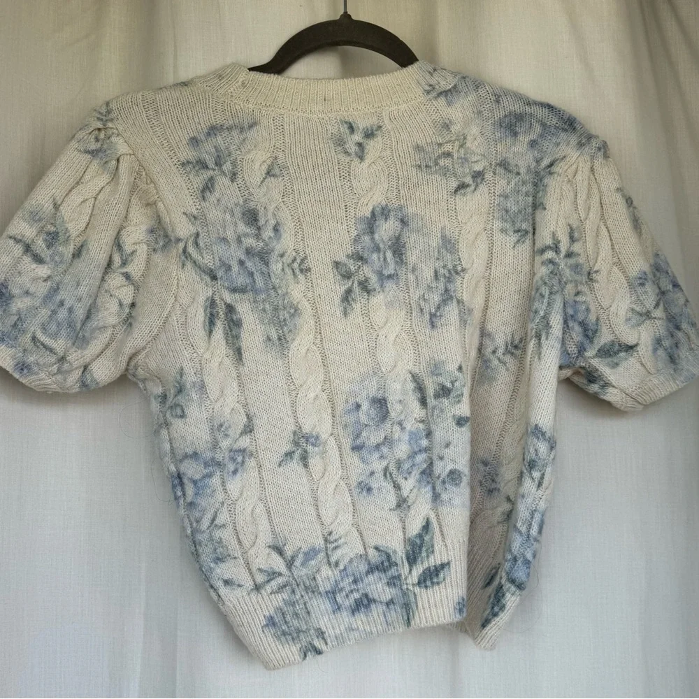 Sincerely Jules Short Balloon Sleeve Cable Knit Cream with Blue Flowers. Size S - Picture 8 of 8